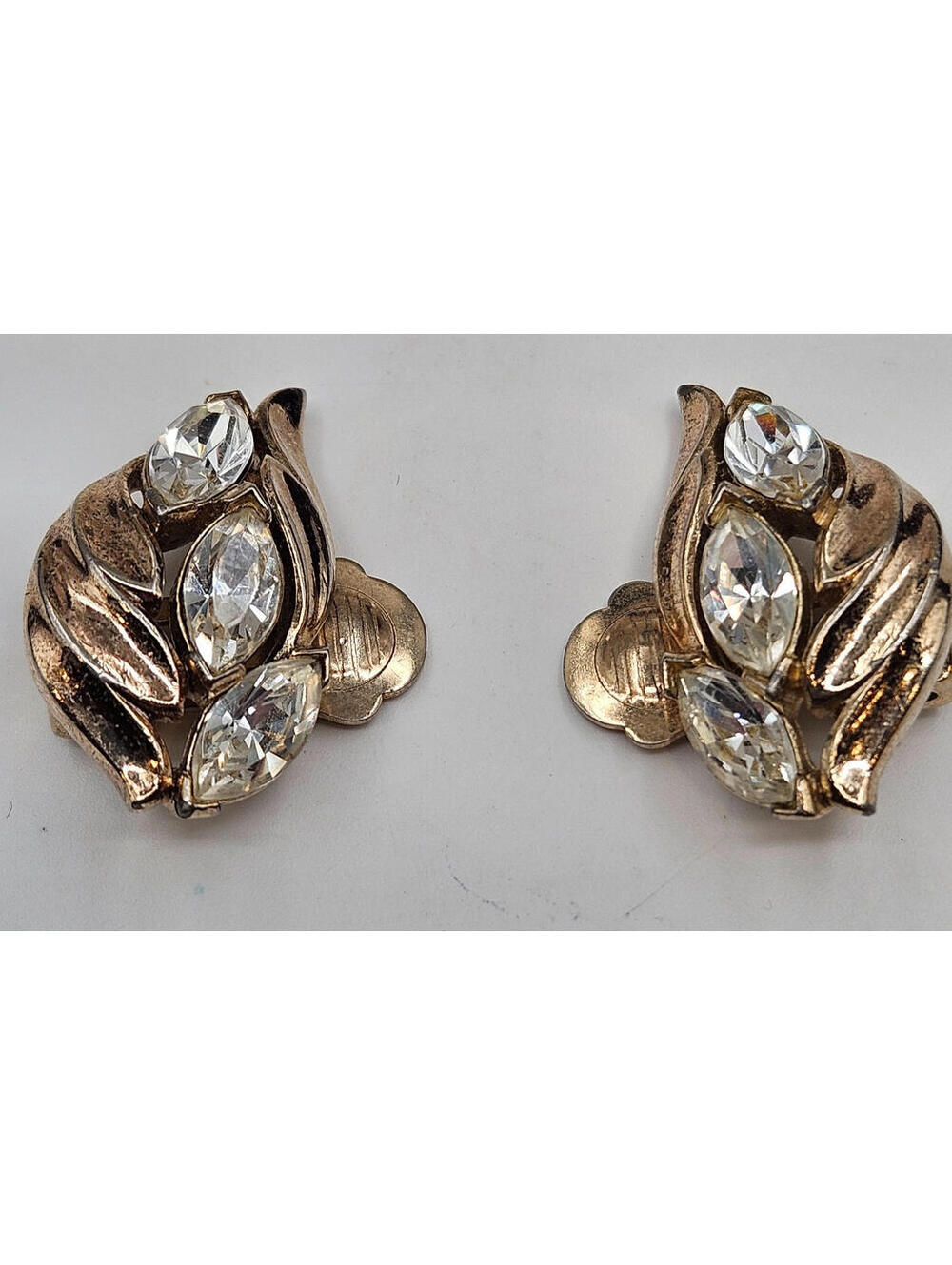 Crown Trifari Vintage Gold Tone Leaf Clip On Earrings Clear Marquise Rhinestones